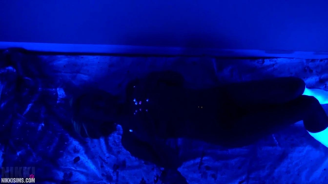 Preview of NikkiSims Black Light Painting Full XXX